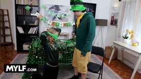 Elias Cash & Rachel Ramsey Chokes On It Until Makeup Runs