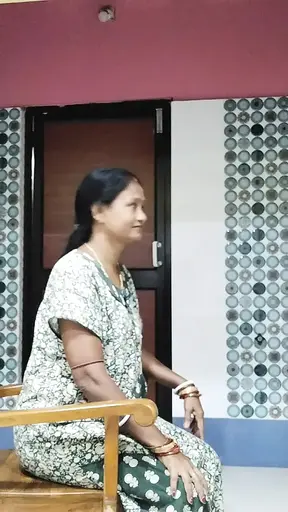 Sexy aunty car driver se with full enjoying big boobs show and kissing full romanace ask with three cooking