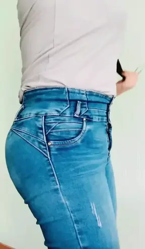 BIG BUTT BIG BUTT BIG ASS LATINA MEXICAN TAKES OFF HER ENTIRE UNIFORM TO SHOW HER FAT ASS, HER VAGINA AND HER BREASTS IN THE BATHROOM