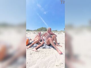 Live sex show recording, nudist beach, mobile version, action camera POV, 4K, shemale girlfriend and cis man19.05.2025 2