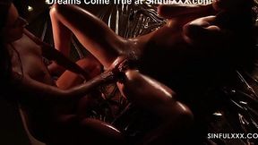 Finger-Fucking Lesbians: The Pleasure Artistry