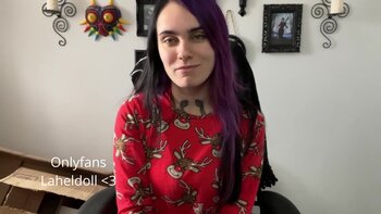 Laheldoll's Christmas Surprise: A Gothic Goddess' Skype Seduction