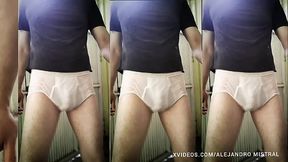 ALEJANDRO MISTRAL Pene flacido en trusa clasica blanca de nailon