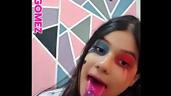 Actriz porno Yulieth G&oacute_mez se masturba con un fans