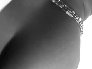 PAY ATTENTION DOXY THE ROD IS BIGGEST