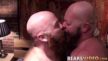 Chubby bear Gruff Hunter bareback banging after rimming