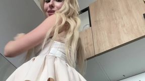 Social Media Creator @ToryXXX @Teasing & #Shaved Pussy #Blonde #Petite #Upskirt clips film gratis | Tik.Porn