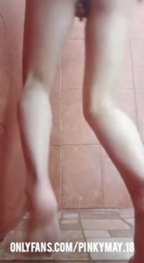 I PUT MY FINGERS INSIDE MY ASS IN THE SHOWER! Solo Girl Anal Fingering!!