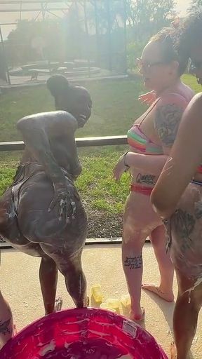 Creamy Custard Playtime: Savanna, Giana, Bleu & Livie Get Messy