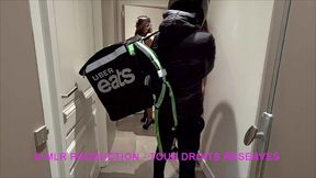 on suce et baise notre livreur uber eat avec ava