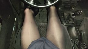 Sarah - Cranking In Sexy Pantyhose & Oversized Hoodie