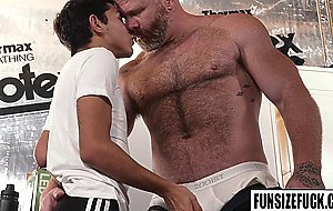 Twink Damien Moaning loud as hung stud Cain pummels his asshole