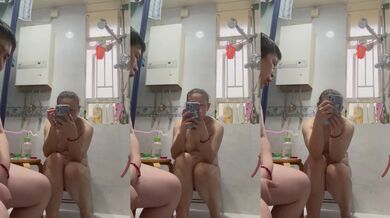 Hong Kong lesbian lovers cum gushing in public bathroom