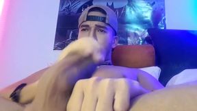 Hot Latino Jerk His Big Dick And Close Boys Porn