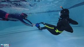 Snorkel Babes Underwater Battle for Fins in Tight Neoprene - MP4