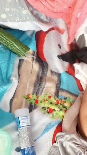 Amateur Wife Masturbates with Her Fingers in Her Pussy