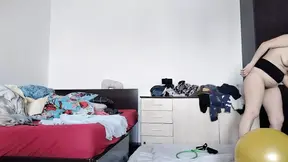 Amateur wife dancing naked through the house