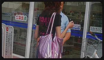 Ai gets out of trouble at the store by giving triple blowjob