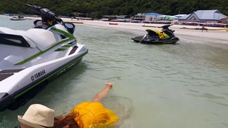 Up Yellow Dress NO PANTIES in Public # Bull Plug flash at the Beach