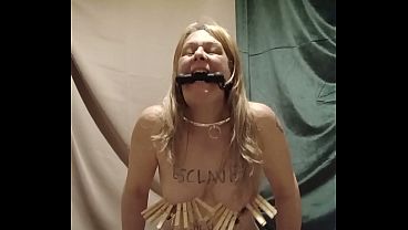 2026 04 06 Esclave F autoseance taguee coups de ceinture dressage