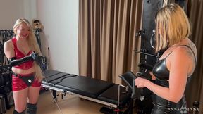 miss anna lynx first time: anal fisting & pegging