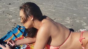 big macky encontra amanda borges na praia, ela levou um cano, mas nao perde tempo e vai pra casa do daddy roludo