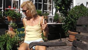 Toe wiggling in yellow shirt