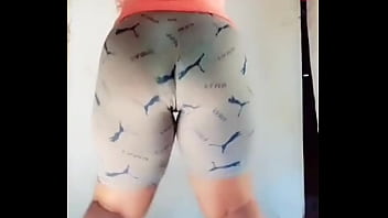 Bucetuda rebolando gostoso