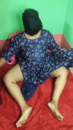 Indian mom Sruti Strips in blue grown and fingering pussy