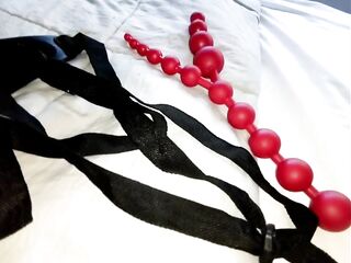 Oral pleasure, vaginal, and booty slam. A complete service. Woman hires transvestite prostitute.