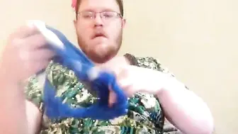 Chubby Amateur Crossdresser Jerks Off on Webcam