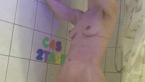 WATER RINSE IN SHOWER NAKED WER WEIGH GOLD WITH CALCULATORS