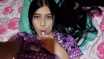 Llev&eacute_ a la de mi vecina a casa y me la foll&eacute_ en el camino ( CASERO REAL)