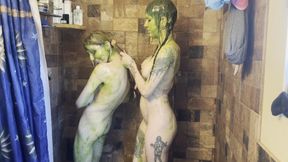 Thickest Gunge Shower With Larzstord