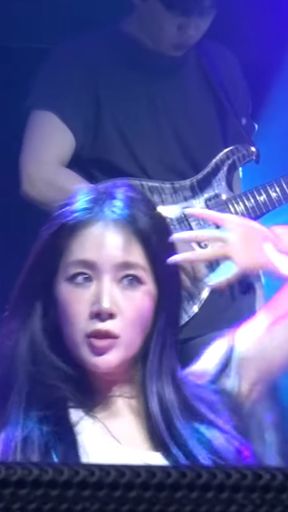 Korean amateur babe shows off her thick pussy and thighs