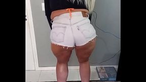 Que tal sarrar o kct nas minhas pernas lisinhas?