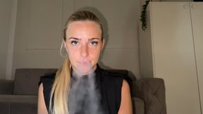 Comparing vape and cigarette CUSTOM MOV
