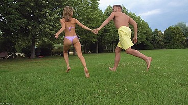 Gina Gerson Footjobs in the Garden