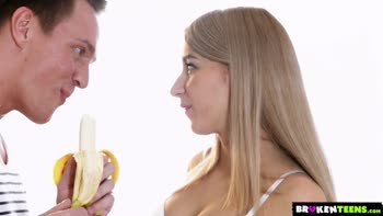 Katrin Tequila's Sweet Teen (18+) Debut: POV Blowjob & Cumshot