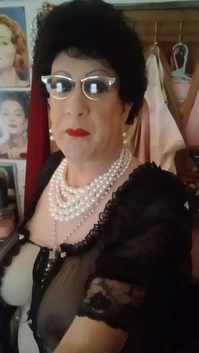 Ms Hollbrooks Cozy Nite Time Before Bed.