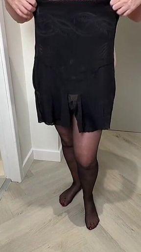 Vgq28 Aunty Trying on New Shape Wear