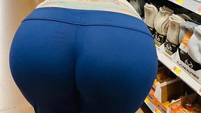 Big Booty Mom Gets Wedgie While Shopping in Public!