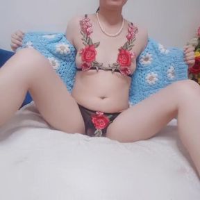 Petite Hana Start Her New Day Work with Rose Flower Outfit