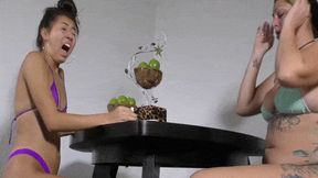 Vanessa & Krystal: Sneezing wmv