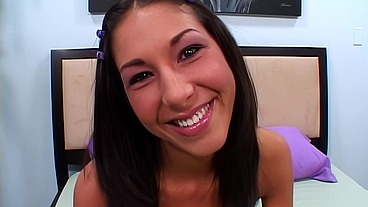 Isabella Pacino Swallows Facial Cumshot from Big Cock