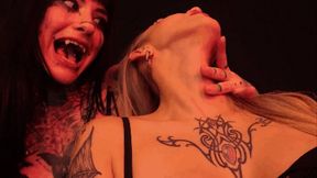 She want to became it !! ( NECK FETISH )