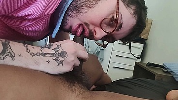 Fui ajudar com a lição de matemática e acabei engasgando no pau