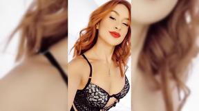 ”#redhair #shorthair #curlyhair #redlips #bigboobs #sensuallook #latin”
