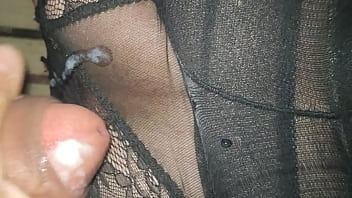 Plan cul baise une trav
