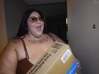 Comedic UPS Worker Delivers Major Rod To SSBBW Crystal Blue